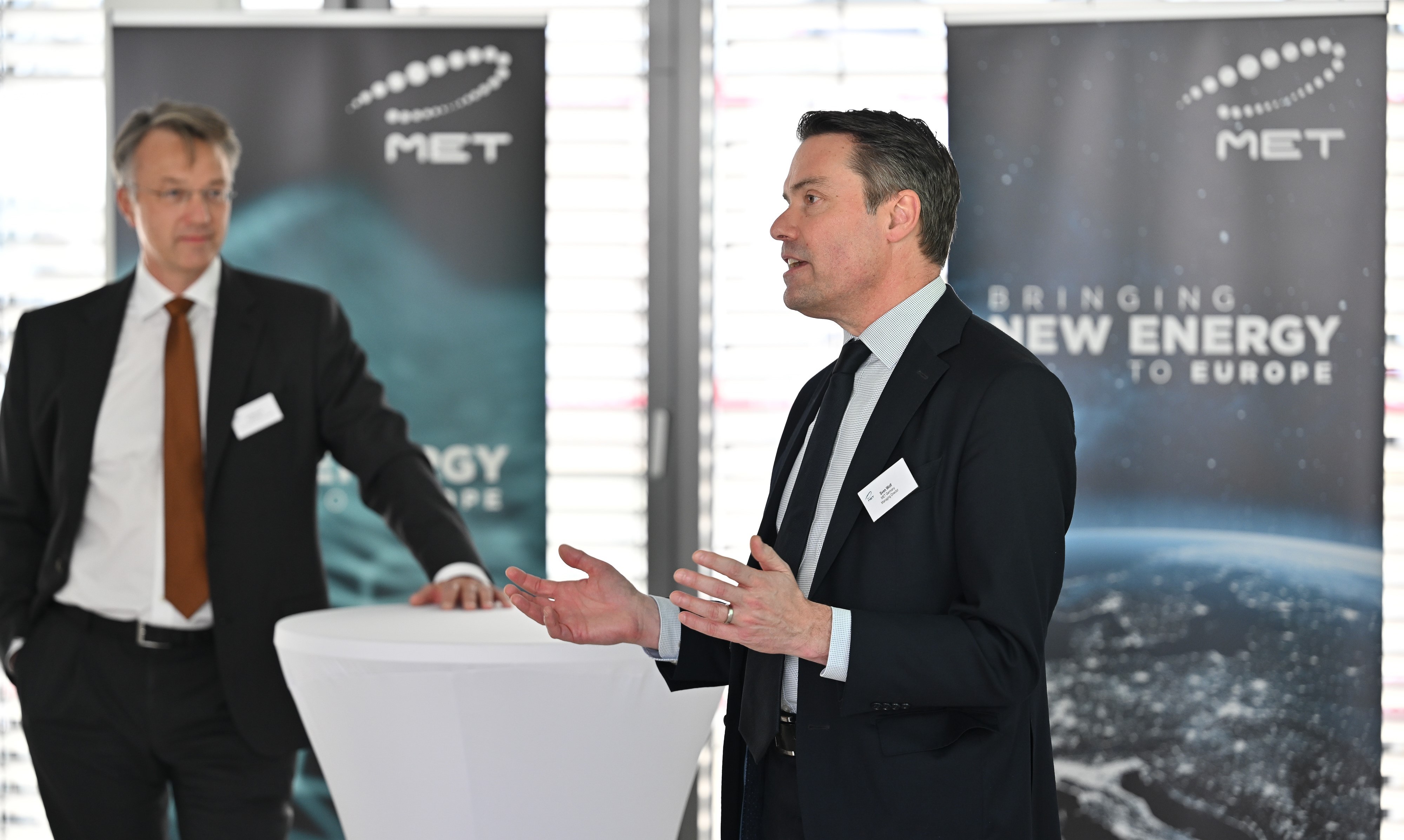 Jan Massmann) Sven Wolf Website