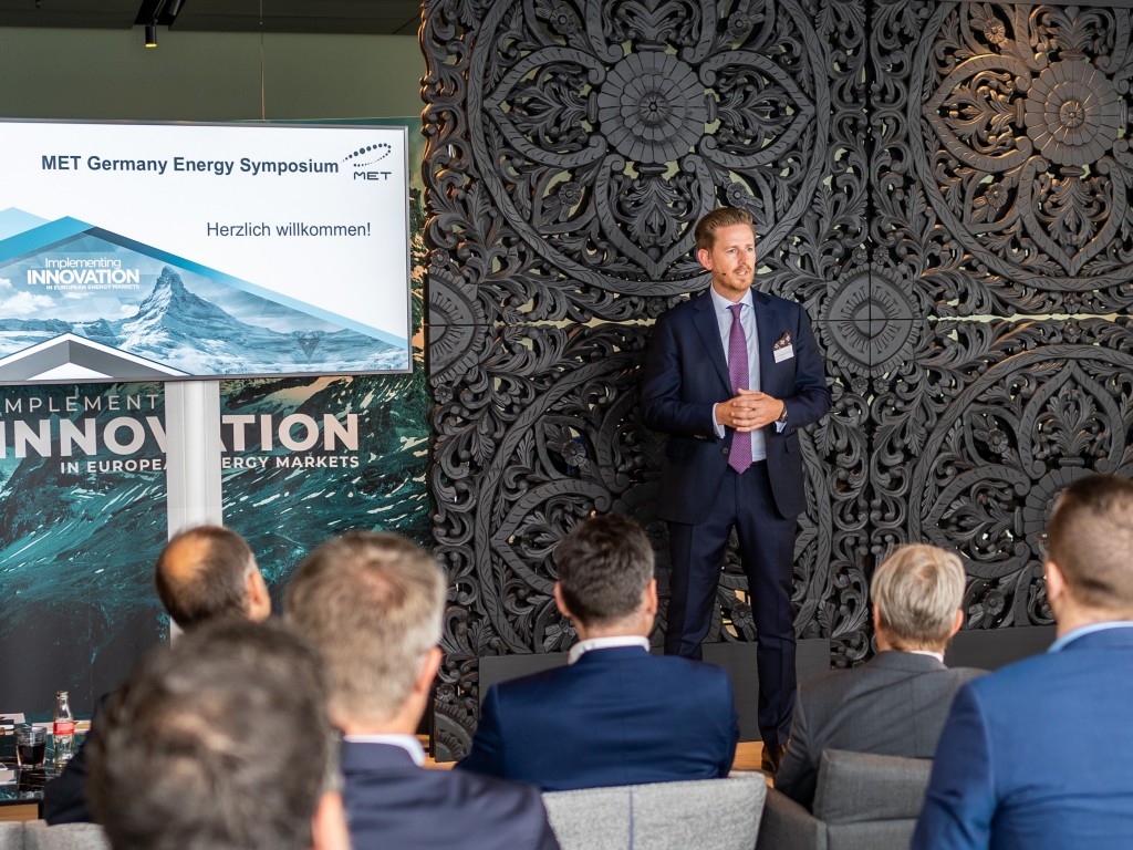 f1b5e922f405d090dd7e